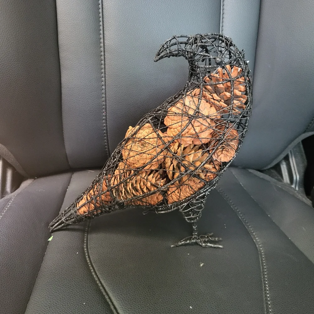 Raven Metal Wire potpourri Decor